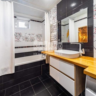 Объявление Дом, 160м2, 3 эт, 9 сот.