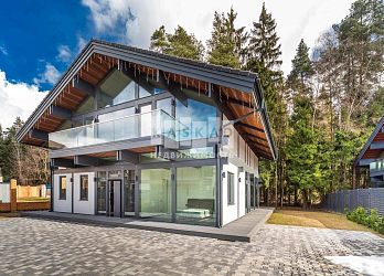 Объявление Дом, 300&nbsp;м&sup2;, 2 эт., 7 сот.