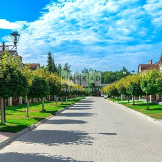 Объявление Дом, 500м2, 3 эт, 20 сот.