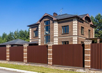 Объявление Дом, 500&nbsp;м&sup2;, 3 эт., 17 сот.