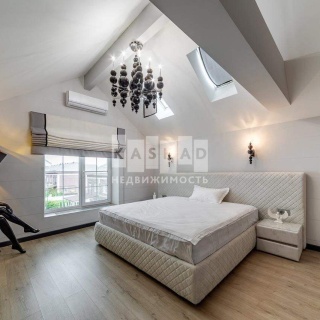 Объявление Дом, 140м2, 3 эт, 1 сот.