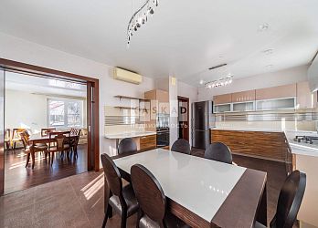 Дом, 350 м², 3 эт., 15 сот. - 3028951 Объявление Дом, 350 м², 3 эт., 15 сот.