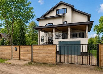 Объявление Дом, 350&nbsp;м&sup2;, 3 эт., 10 сот.