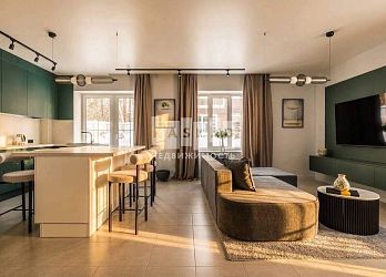 Объявление Дом, 180&nbsp;м&sup2;, 3 эт., 3 сот.