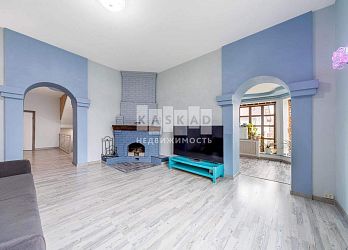 Объявление Дом, 350&nbsp;м&sup2;, 3 эт., 10 сот.
