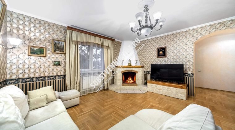 Объявление Дом, 300м2, 3 эт, 14 сот.