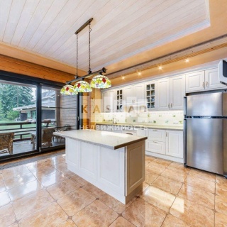 Объявление Дом, 300м2, 2 эт, 37 сот.