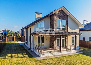 Объявление Дом, 220 м², 2 эт., 7.5 сот.