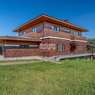 Объявление Дом, 840м2, 2 эт, 43 сот.