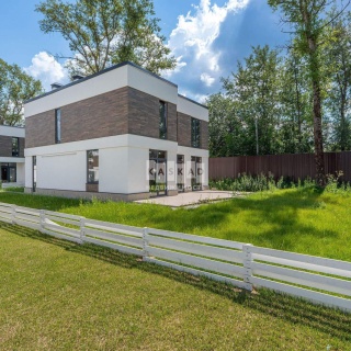 Объявление Дом, 200м2, 2 эт, 5.2 сот.