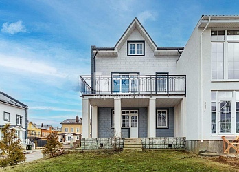 Объявление Дом, 220&nbsp;м&sup2;, 3 эт., 3 сот.