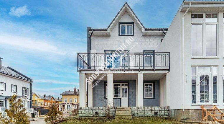 Объявление Дом, 220м2, 3 эт, 3 сот.