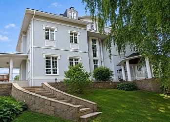 Объявление Дом, 800&nbsp;м&sup2;, 4 эт., 25 сот.