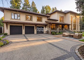 Объявление Дом, 1000&nbsp;м&sup2;, 3 эт., 33 сот.