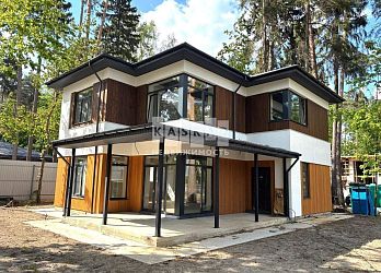 Объявление Дом, 180&nbsp;м&sup2;, 2 эт., 6 сот.