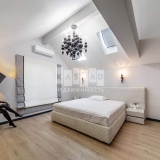 Объявление Дом, 140м2, 3 эт, 1 сот.