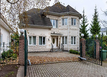Объявление Дом, 220&nbsp;м&sup2;, 2 эт., 15 сот.