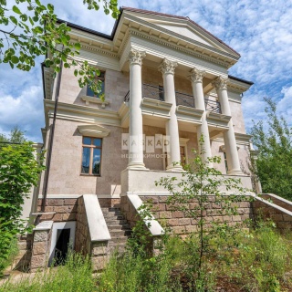 Объявление Дом, 680м2, 2 эт, 35 сот.