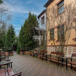 Объявление Дом, 750м2, 3 эт, 20 сот.