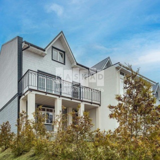 Объявление Дом, 220м2, 3 эт, 3 сот.