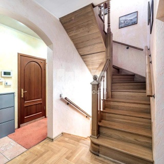 Объявление Дом, 300м2, 3 эт, 14 сот.