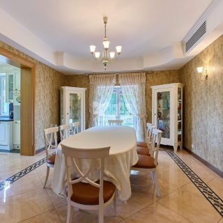 Объявление Дом, 650м2, 3 эт, 22 сот.