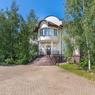 Объявление Дом, 600м2, 3 эт, 24 сот.