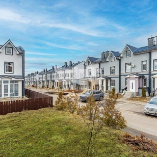 Объявление Дом, 220м2, 3 эт, 3 сот.