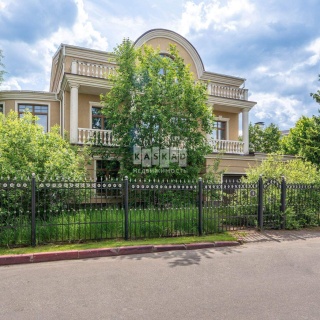 Объявление Дом, 600м2, 2 эт, 20 сот.