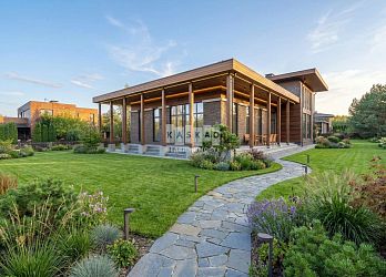 Дом, 700 м², 2 эт., 25 сот. - 3015245 Объявление Дом, 700 м², 2 эт., 25 сот.