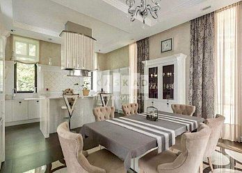 Объявление Дом, 500&nbsp;м&sup2;, 3 эт., 25 сот.