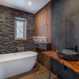 Объявление Дом, 330м2, 2 эт, 10 сот.