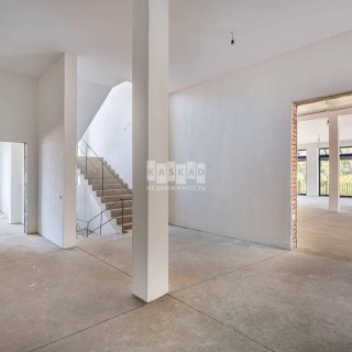 Объявление Дом, 840м2, 2 эт, 43 сот.