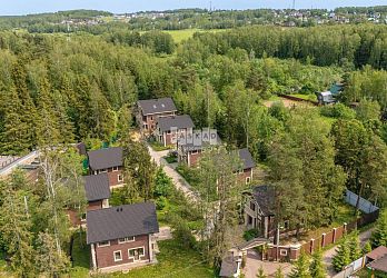 Объявление Дом, 300&nbsp;м&sup2;, 2 эт., 12.5 сот.