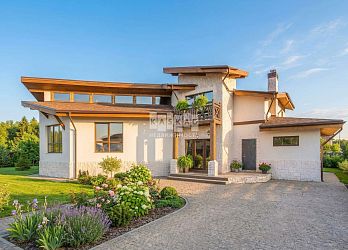 Объявление Дом, 330&nbsp;м&sup2;, 2 эт., 10 сот.