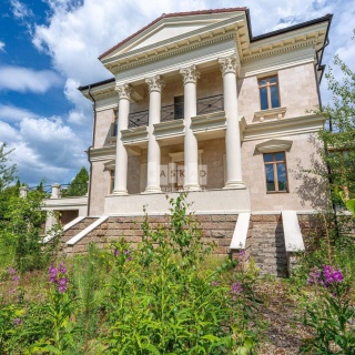 Объявление Дом, 680м2, 2 эт, 35 сот.