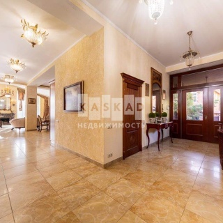 Объявление Дом, 350м2, 3 эт, 10 сот.