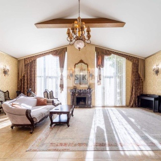 Объявление Дом, 350м2, 3 эт, 10 сот.