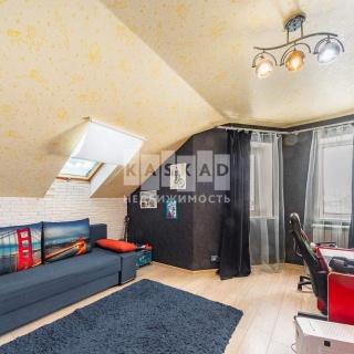 Объявление Дом, 250м2, 3 эт, 15 сот.