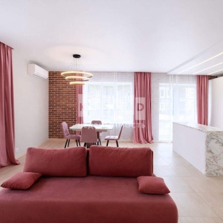 Объявление Дом, 182м2, 3 эт, 3 сот.