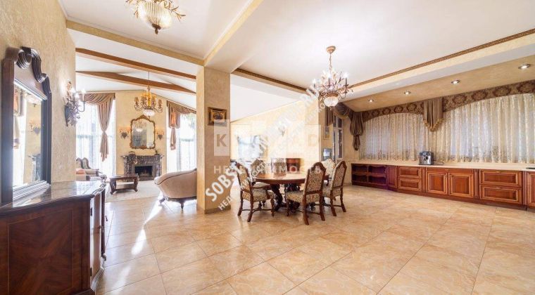 Объявление Дом, 350м2, 3 эт, 10 сот.