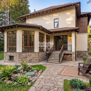 Объявление Дом, 1000м2, 3 эт, 33 сот.