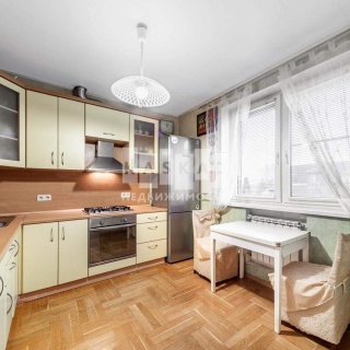 Объявление Дом, 300м2, 3 эт, 14 сот.