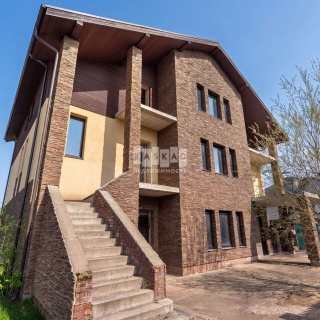 Объявление Дом, 500м2, 3 эт, 10 сот.