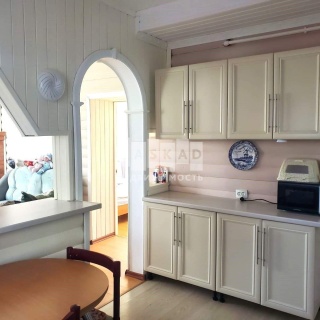 Объявление Дом, 200м2, 2 эт, 18 сот.