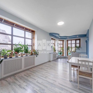 Объявление Дом, 350м2, 3 эт, 10 сот.