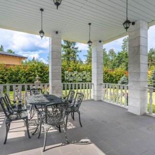 Объявление Дом, 650м2, 3 эт, 30 сот.