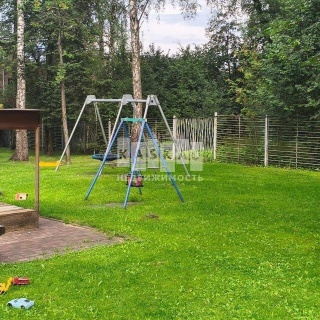 Объявление Дом, 180м2, 3 эт, 1 сот.