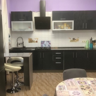 Объявление Дом, 390м2, 3 эт, 10 сот.