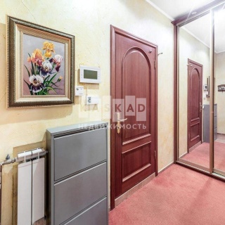 Объявление Дом, 300м2, 3 эт, 14 сот.